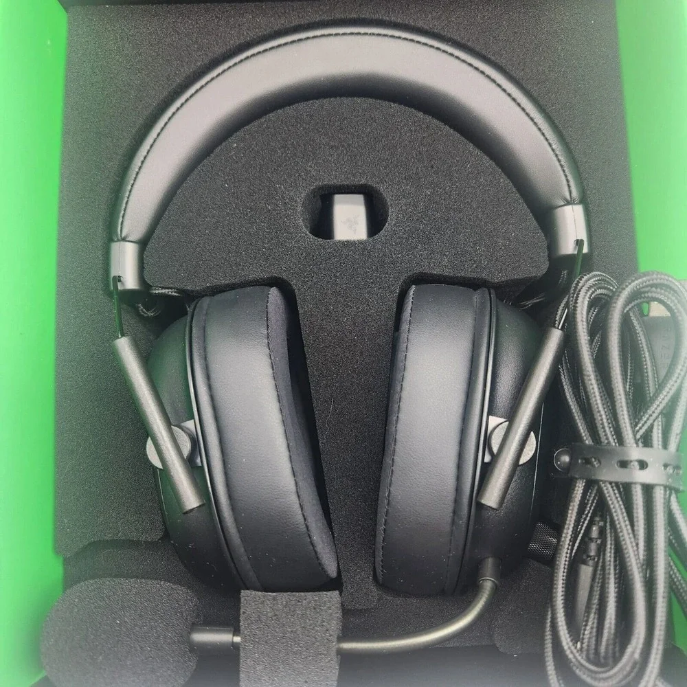 Razer BlackShark V2 HyperSpeed – Wireless Gaming Headset, THX Audio, 280g, USB-C
